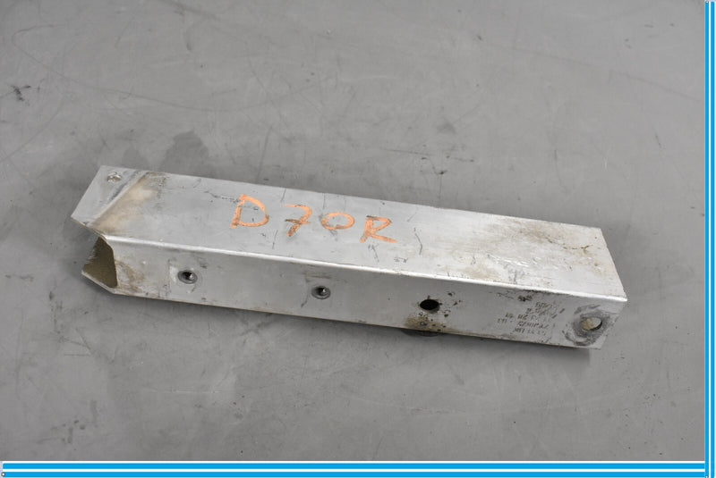 Load image into Gallery viewer, 09-15 BMW 750Li 750i F01 F02 Front Right Bumper Bracket Lower Brace 7158872 Oem
