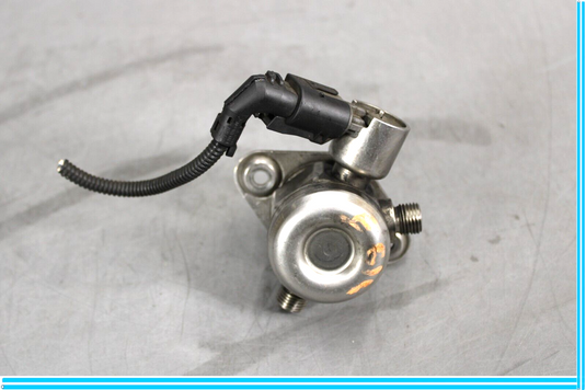 09-12 BMW 750i 750Li F01 F02 F10 High Pressure Fuel Pump 13517595339 Oem