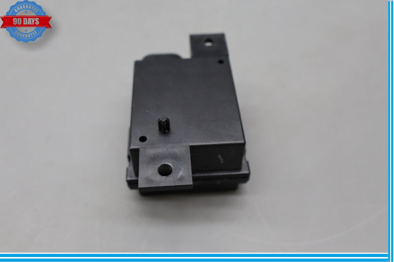 Load image into Gallery viewer, 03-06 Mercedes R230 SL500 SL55 Right Seat Belt Seatbelt Tension Sensor Oem
