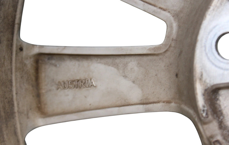 Load image into Gallery viewer, 11-17 Volkswagen VW Touareg 18x8 18&quot; 10-Spoke Alloy Wheel Rim 7P6601025C Oem
