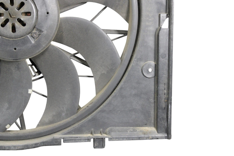 Load image into Gallery viewer, 04-05 BMW 645Ci E64 Engine Motor Radiator Condenser Cooling Fan Assembly Oem
