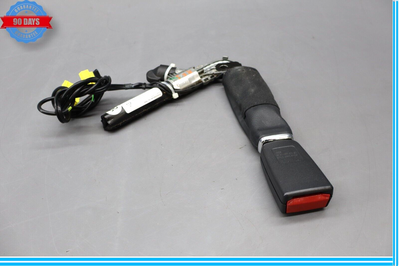 Load image into Gallery viewer, 03-06 Mercedes S600 S55 AMG W220 Front Right Side Seat Belt Seatbelt Buckle Oem
