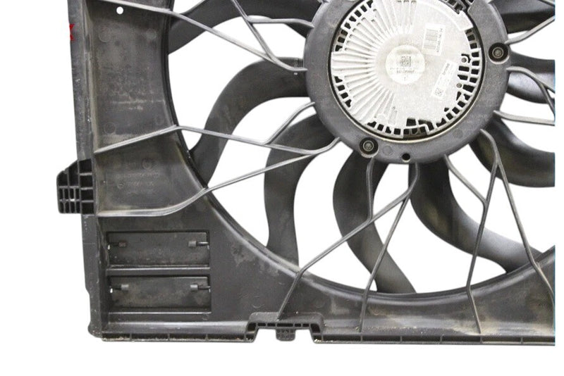 Load image into Gallery viewer, 13-16 Mercedes X166 GL550 GL450 Engine Motor Radiator Cooling Fan Assembly Oem
