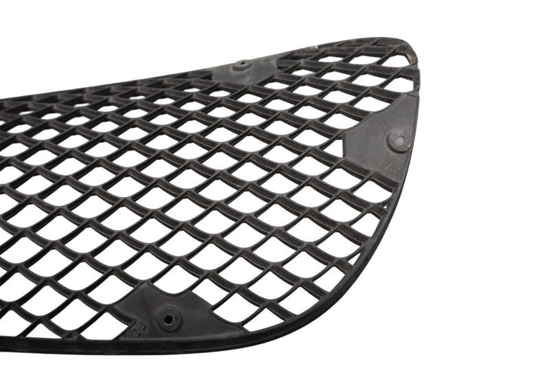 Load image into Gallery viewer, 14-16 Mercedes W212 E350 E550 Front Right Side Bumper Mesh Grille Grill Oem

