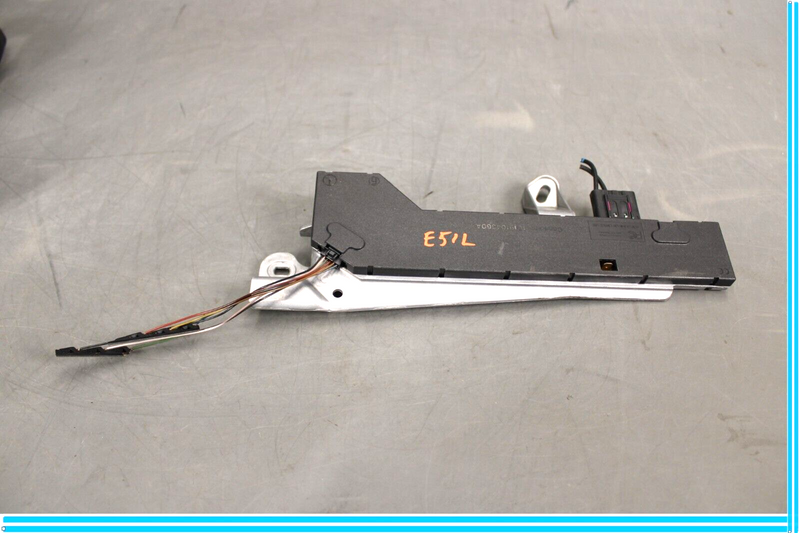 Load image into Gallery viewer, 06-11 Mercedes CLS550 W219 Antenna Amplifier Control Module Oem
