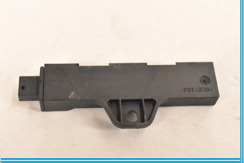 Load image into Gallery viewer, 09-19 BMW 750i 750Li F01 F02 F07 F10 Keyless Entry Antenna 65209220832 Oem
