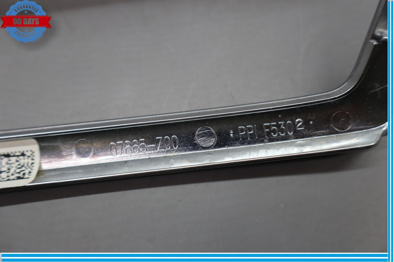 Load image into Gallery viewer, 12-16 Mercedes GL450 GL550 X166 Center Console Command Unit Radio Bezel Trim Oem
