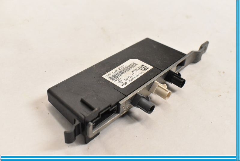 Load image into Gallery viewer, 11-18 Porsche Cayenne Rear Right Radio Antenna Amplifier Module 7P5035225L Oem
