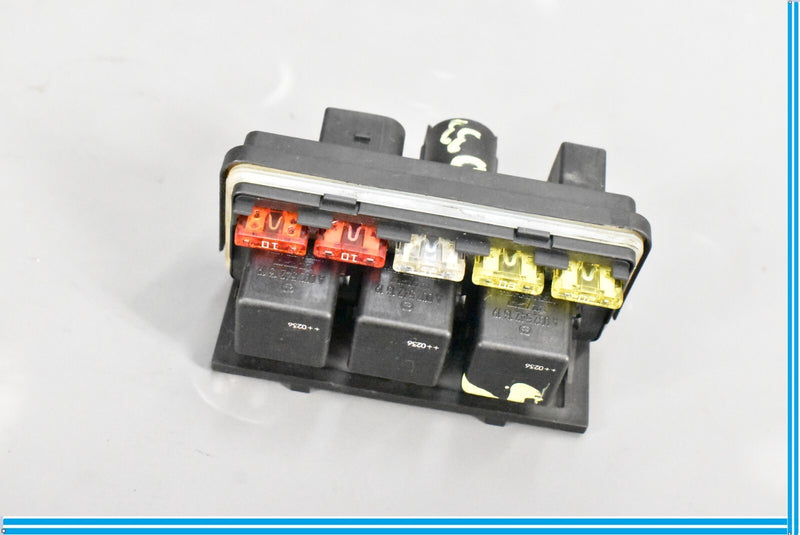Load image into Gallery viewer, 00-06 Mercedes S500 CL500 CL55 AMG W215 W220 Front Relay Fuse Box 2205450301 Oem
