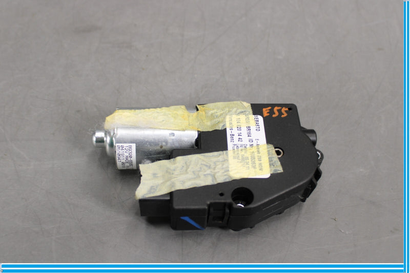 Load image into Gallery viewer, 06-12 Mercedes X164 GL550 GL450 Panoramic Sunroof Sun Roof Motor 1648201442 Oem
