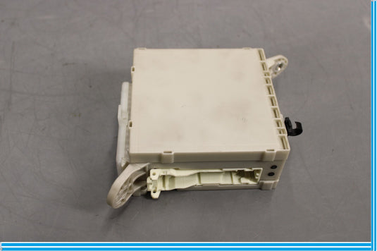 07-09 Lexus LS460 Rear Trunk Fuse Relay Junction Box Module 8267050120 Oem
