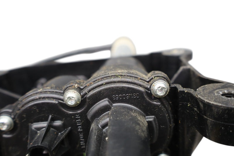 Load image into Gallery viewer, 04-19 Maserati Quattroporte Emergency Electric E Parking Brake Actuator Oem
