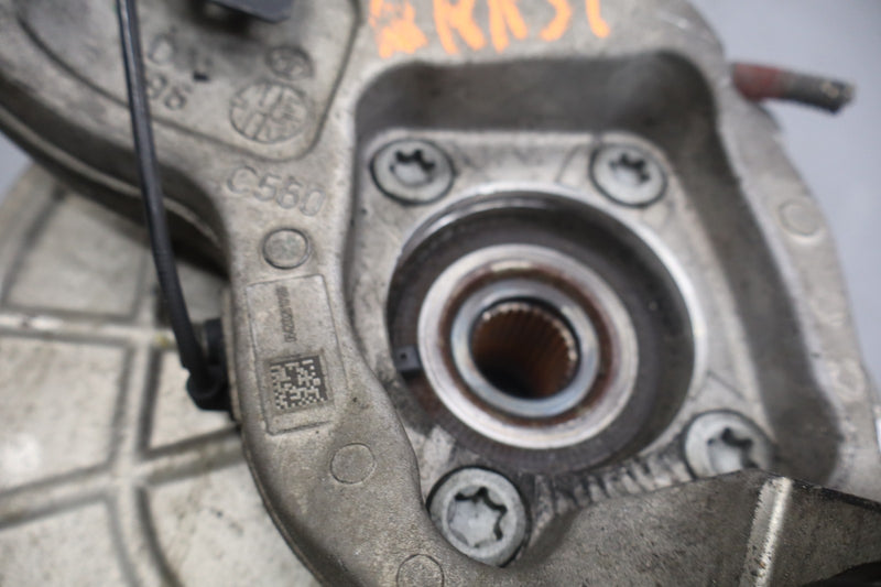 Load image into Gallery viewer, 17-23 Alfa Romeo Giulia Rear Right Side Wheel Spindle Knuckle &amp; Hub Oem
