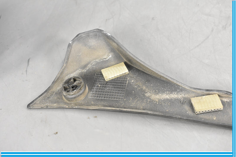 Load image into Gallery viewer, 14-16 Maserati Quattroporte Front Left Side Headlight Lamp Trim Cover Oem
