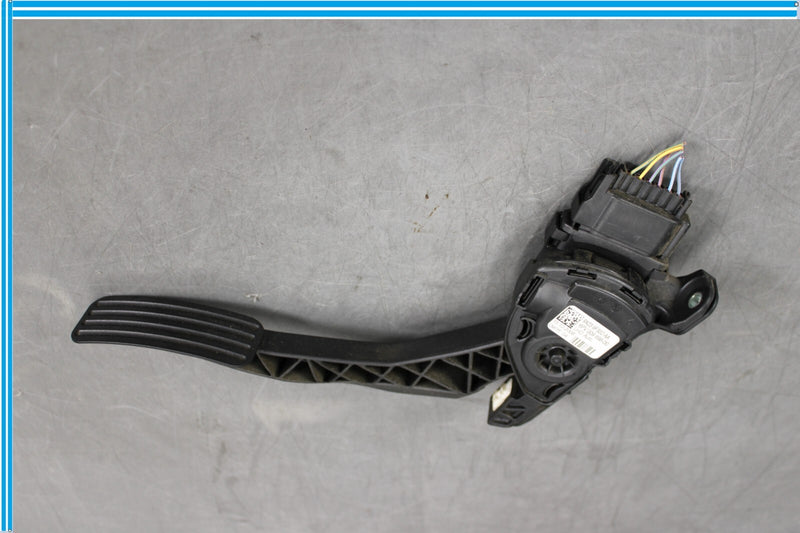 Load image into Gallery viewer, 09-15 Jaguar X250 XF XFR Gas Accelerator Pedal W/Pad 9X239F832AA Oem
