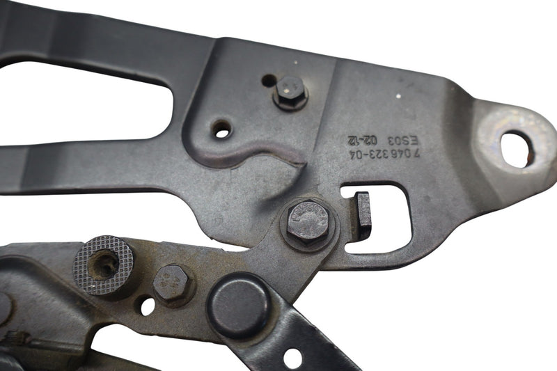Load image into Gallery viewer, @10-17 BMW 535i 550i GT F07 Front Left Driver Side Bonnet Hood Hinge 7046323 Oem
