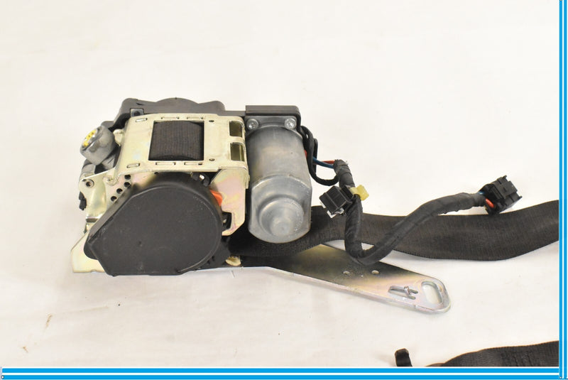 Load image into Gallery viewer, 09 10 11 12 BMW 750i 750Li F01 F02 FRONT LEFT DRIVER SIDE SEATBELT TENSIONER
