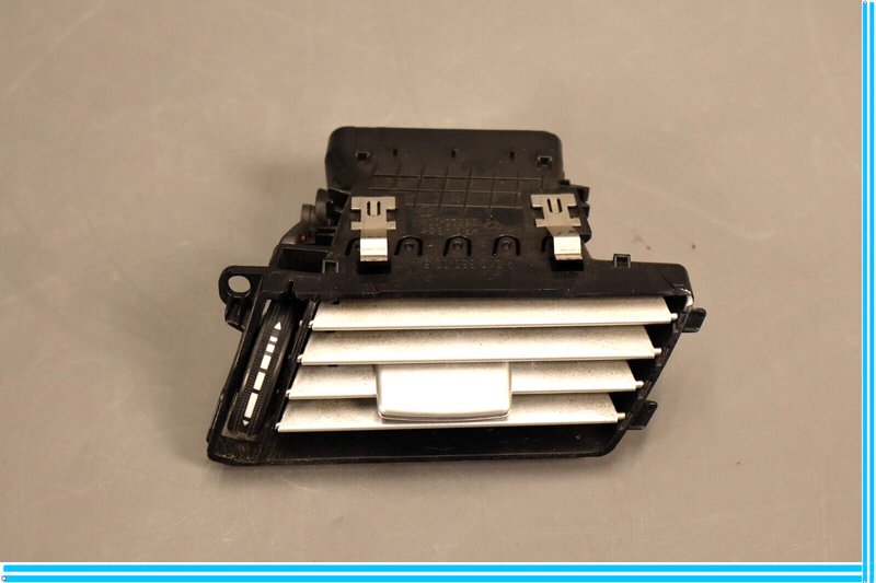 Load image into Gallery viewer, 10-13 Mercedes W212 E350 E550 Right Side Dash Dashboard AC A/C Air Vent Oem
