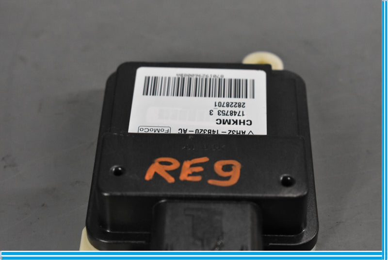 Load image into Gallery viewer, 10-13 Land Rover Range Rover Right Passenger Cruise Control Relay Module  Oem
