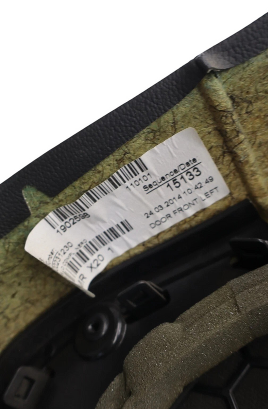 14-22 Maserati Ghibli M157 Front Left Driver  Interior Door Panel 105804245C Oem