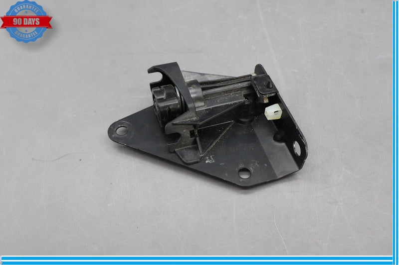 Load image into Gallery viewer, 07-13 BMW X5 E70 Rear Trunk Lower Tailgate Latch Lock Actuator Assembly Oem
