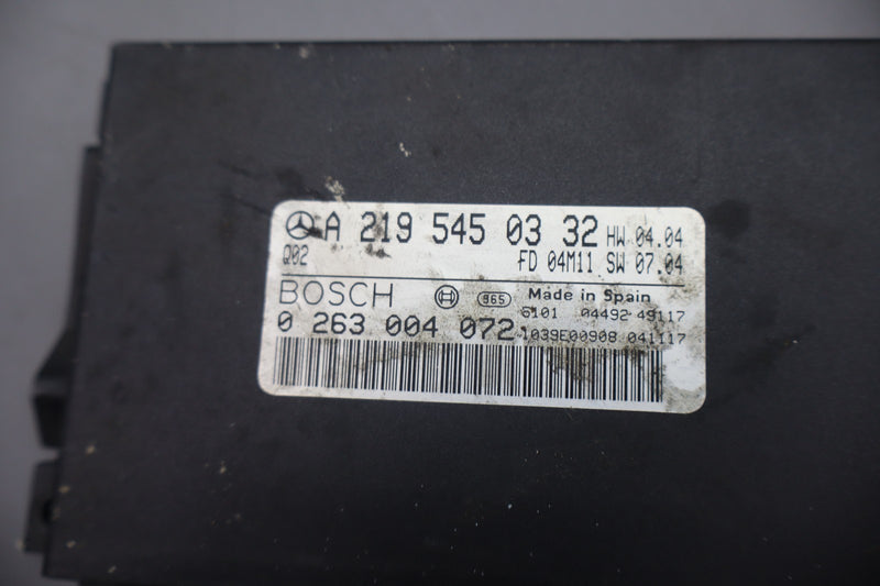 Load image into Gallery viewer, 06-11 Mercedes W219 CLS500 Park Assist Parktronic Sensor Module Control Oem
