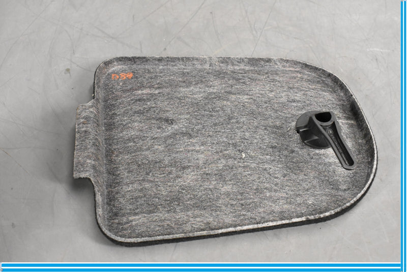 Load image into Gallery viewer, 12-18 Mercedes CLS550 CLS63 W218 Rear Trunk Side Liner Carpet Oem
