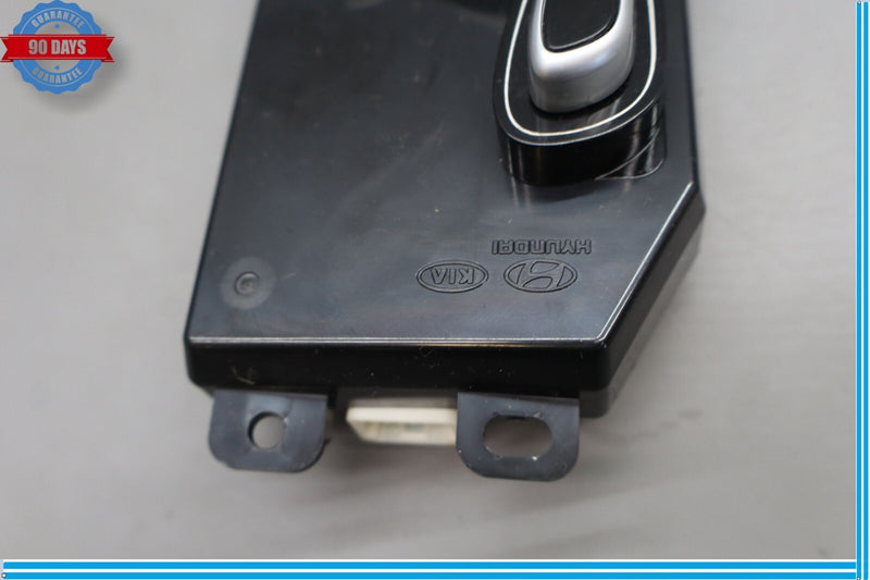 Load image into Gallery viewer, 11-13 Hyundai Equus GLS Front Right Passenger Side Seat Control Switch Oem
