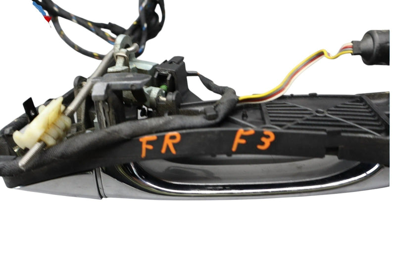 Load image into Gallery viewer, 00-06 Mercedes S600 W220 Front Right Passenger Side Exterior Door Handle OEM
