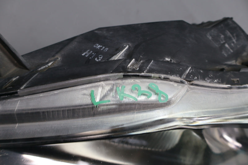 Load image into Gallery viewer, 11-13 Hyundai Equus Front Left Driver Xenon HID Headlight Lamp 92101-3N000 Oem
