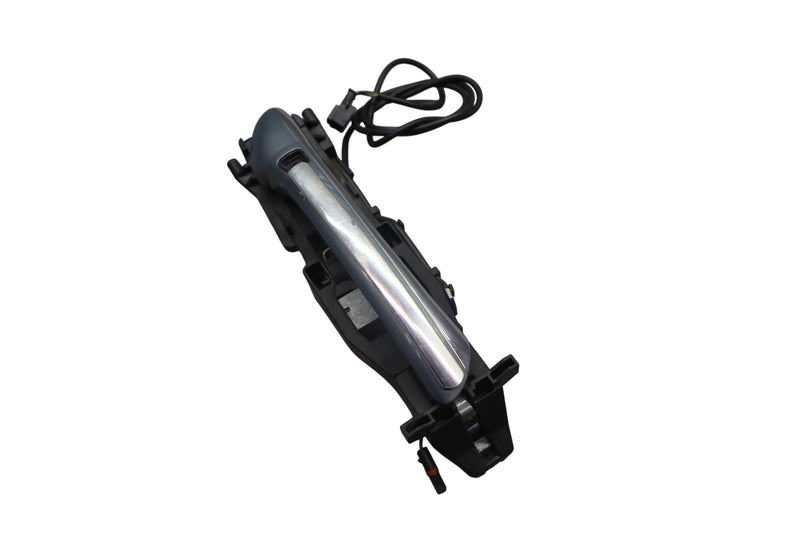 Load image into Gallery viewer, 06-11 Mercedes CLS550 CLS500 Front Right Side Exterior Door Handle Oem

