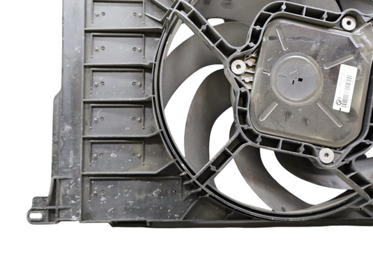 14-21 BMW i3 I01 Hybrid Engine Radiator Cooling Fan Motor Shroud W/ Blade Oem