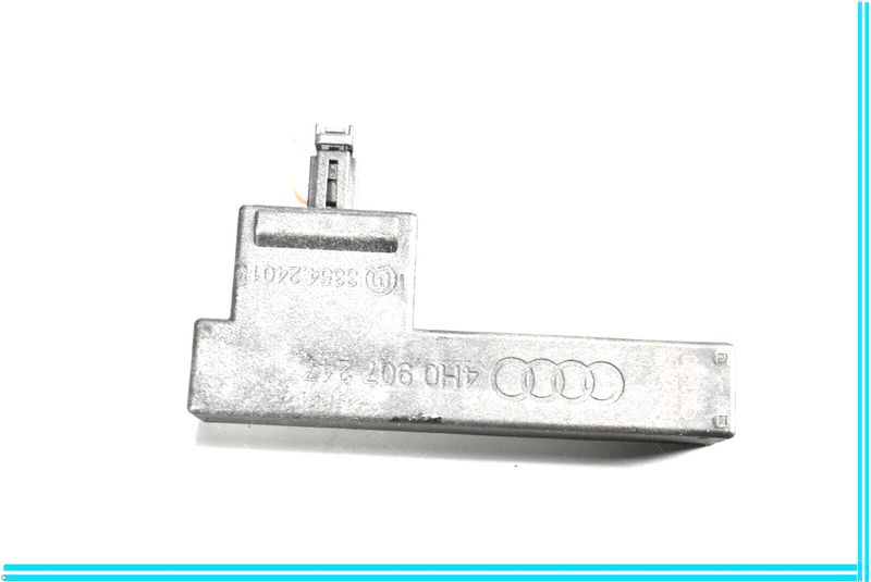Load image into Gallery viewer, 11-18 Audi A8 Quattro Kessy / Keyless Entry Antenna module Unit 4H0907247 Oem
