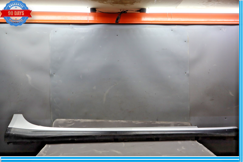 Load image into Gallery viewer, 14-20 Maserati Ghibli M157 Right Passenger Side Skirt Rocker Panel Molding Oem
