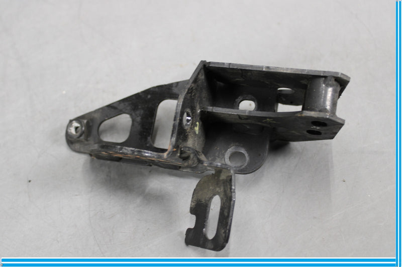 Load image into Gallery viewer, 11-18 Audi A8 Quattro Right Passenger Side Subframe Sub Frame Mount Bracket Oem
