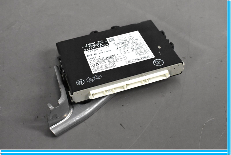 Load image into Gallery viewer, 07-09 Lexus LS460 Smart Keyless Control Module Unit 89990-50040 Oem
