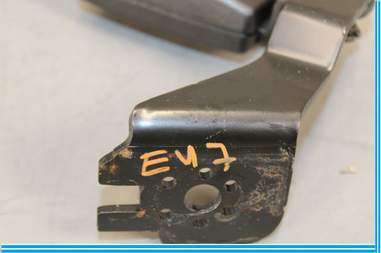 11-18 Audi A8 Rear Seat Belt Single Buckle Receiver Oem