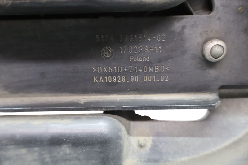 Load image into Gallery viewer, 12-18 BMW 320i 328i F30 Front Radiator Intercooler Air Guide Duct 17023811 Oem
