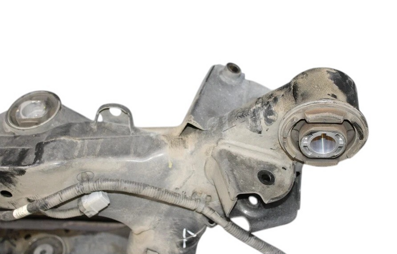 Load image into Gallery viewer, 15-17 Hyundai Genesis Rear Suspension Subframe Crossmember  55405B1050 Oem
