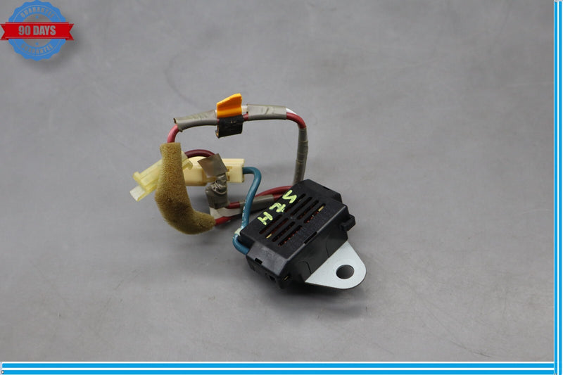 Load image into Gallery viewer, 07-09 Lexus LS460 LS460 XF40 Radio Receiver Noise Filter Unit 90980-05373 Oem
