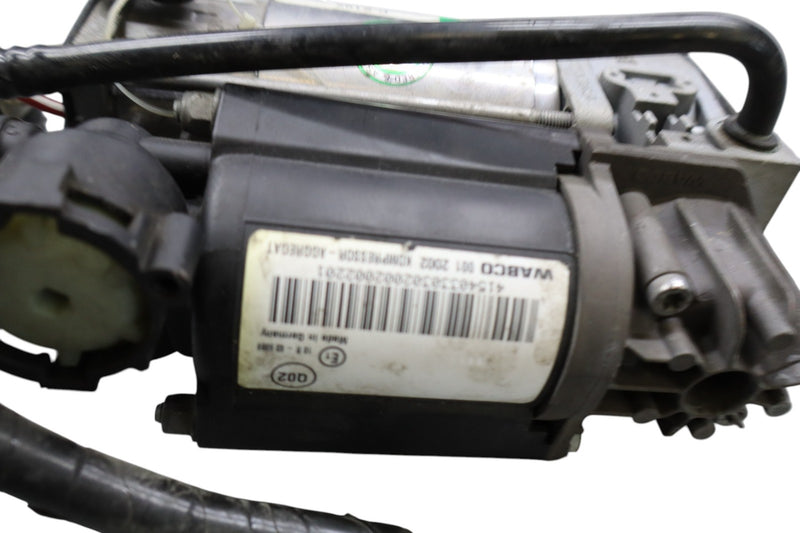 Load image into Gallery viewer, 06-11 Mercedes CLS550 CLS55 AMG W219 Airmatic Air Suspension Compressor Pump Oem
