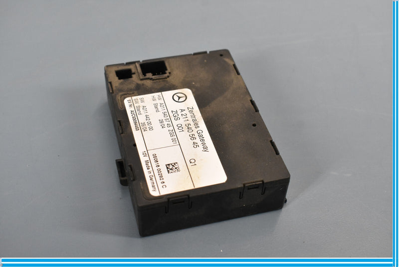 Load image into Gallery viewer, 03-11 Mercedes CLS550 E550 W219 Central Gateway Control Module A2115405645 Oem
