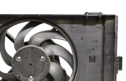14-21 BMW i3 I01 Hybrid Engine Radiator Cooling Fan Motor Shroud W/ Blade Oem