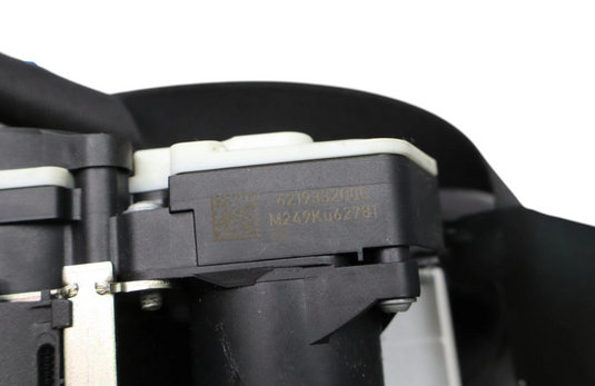 10-13 Mercedes CLS550 E350 E400 Front Left Driver Side Seat Belt Retractor Oem