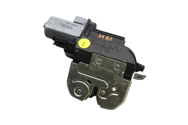Load image into Gallery viewer, 11-17 Volkswagen Touareg Rear Trunk Lid Lock Latch Actuator 7P0827505J Oem
