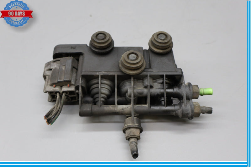 Load image into Gallery viewer, 06-13 Land Rover Range Rover Sport Air Suspension Valve Block EAS Oem
