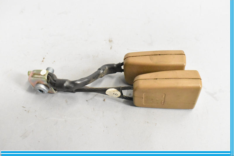 Load image into Gallery viewer, 07-13 Mercedes S550 S600 S350 W221 Rear Center Seat Belt Buckle Receiver Oem
