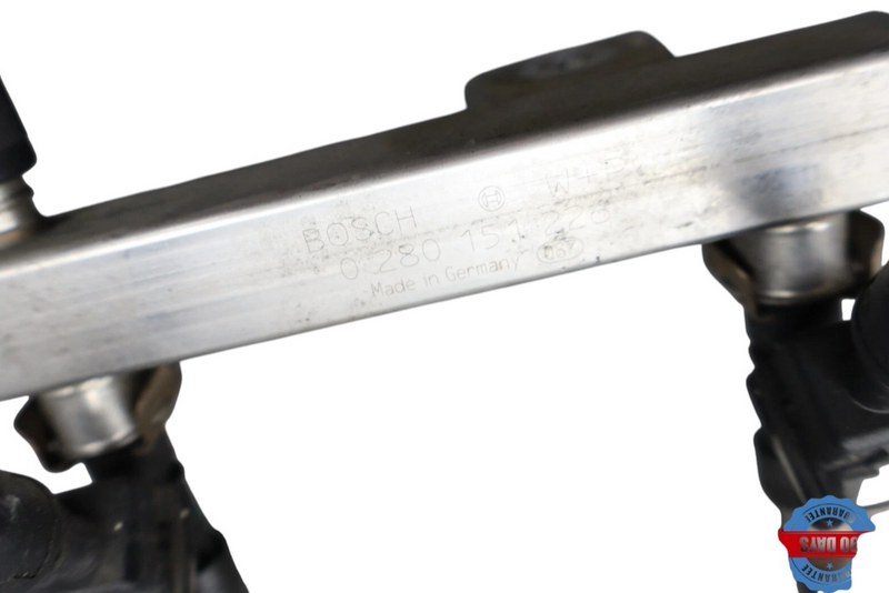 Load image into Gallery viewer, 03-19 Maserati Quattroporte Left Side Fuel Injection Rail Line W/ Injectors Oem
