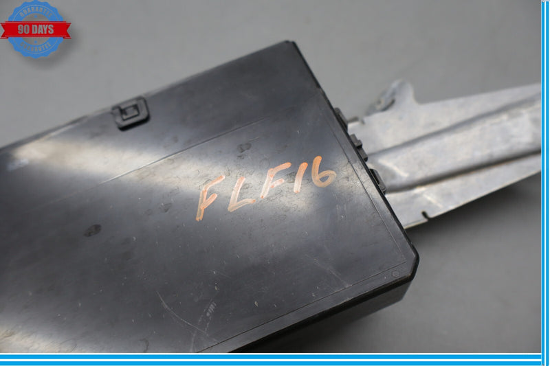 Load image into Gallery viewer, 07-09 Lexus LS460 Front Left Driver Door Multiplex Control Module 8922250280 Oem
