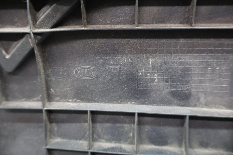 Load image into Gallery viewer, 12-16 Hyundai Genesis Equus V8 GDI Engine Motor Cover Trim Panel 29240-3F400 Oem
